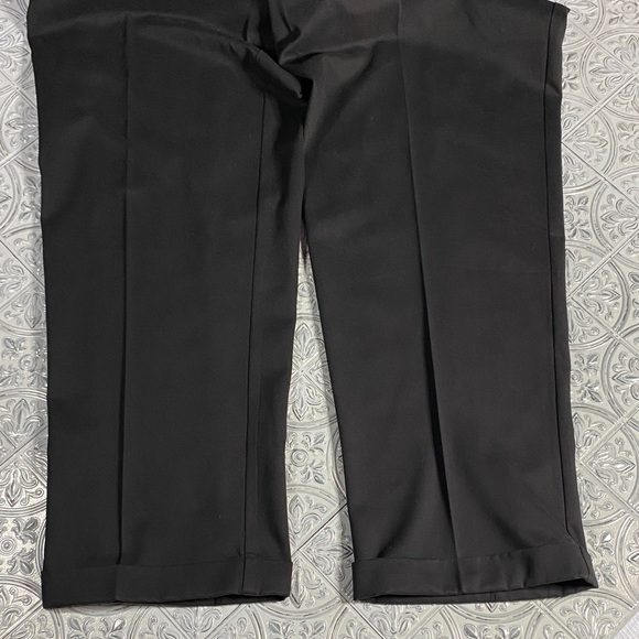 Dockers Men's Black Comfort Khaki Pleated Cuffed Relaxed Fit Pants 38x32 NWT - Picture 4 of 16